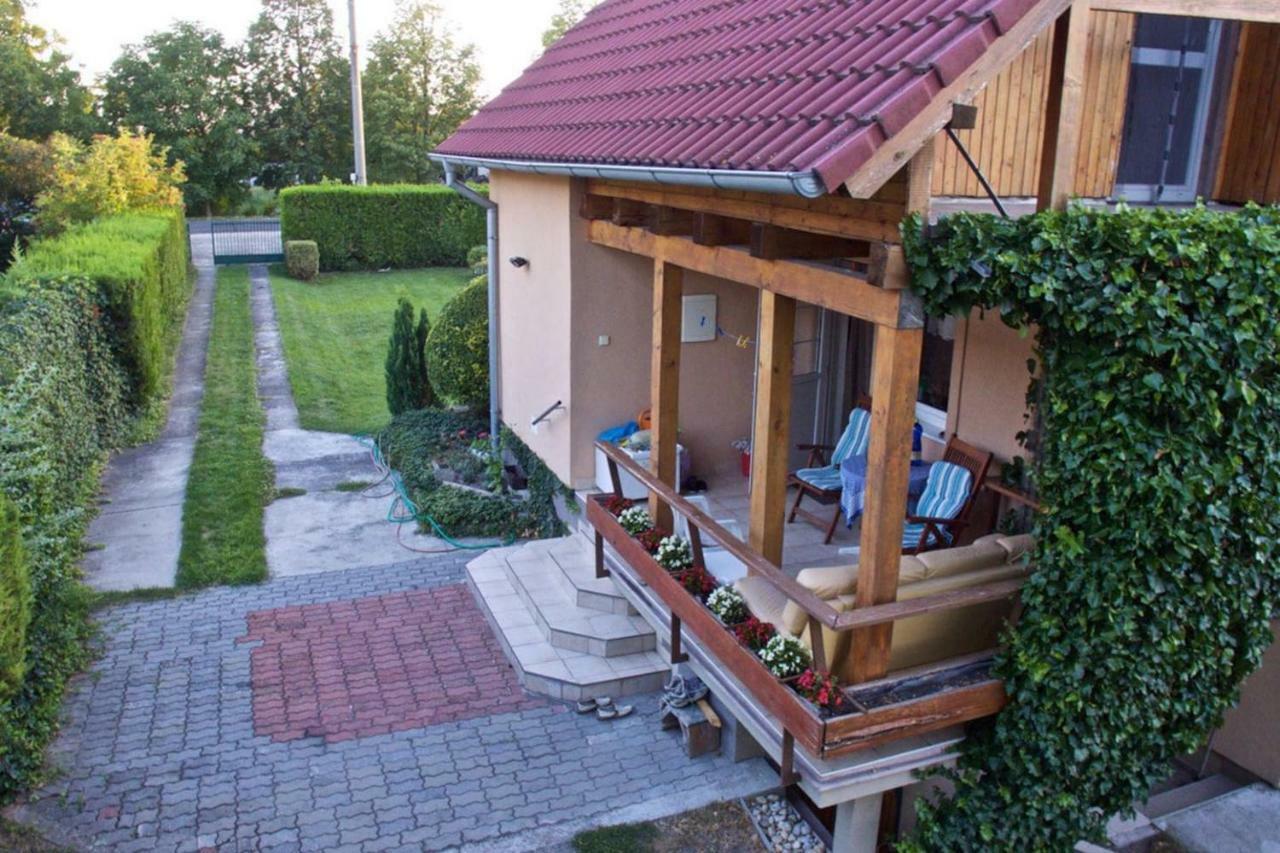 Cottage Near Slovakiaring Mihalfai Majer Exterior foto